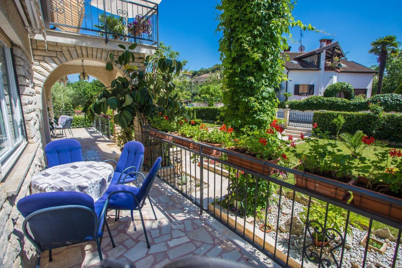 Garden View In For 2 - 4 Persons Poreč