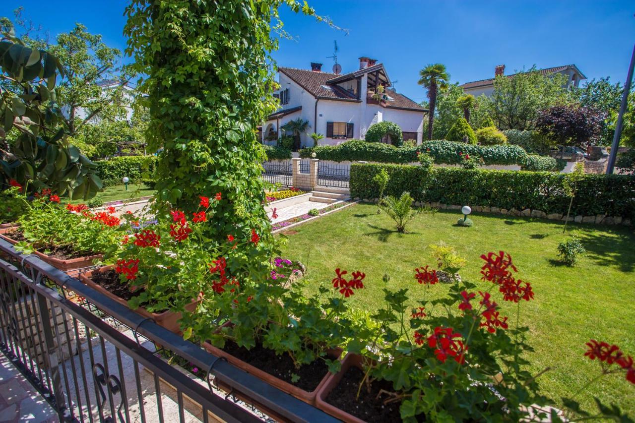 Garden View In For 2 - 4 Persons Apartment
